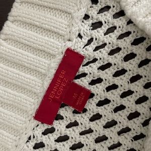 Beautiful white off shoulder sweater Elegant